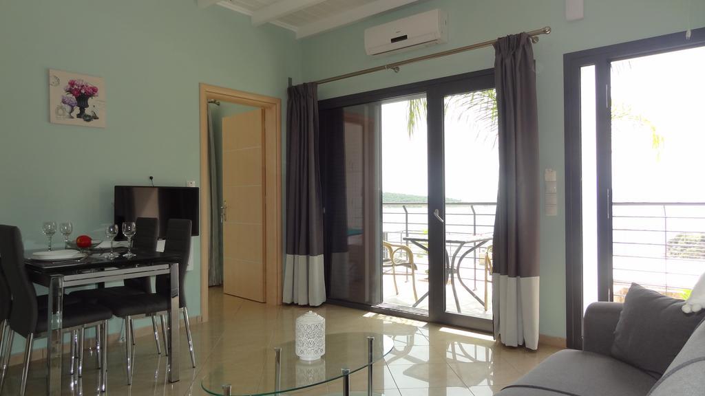 Melina Apartments Pool View Argostolion Dış mekan fotoğraf