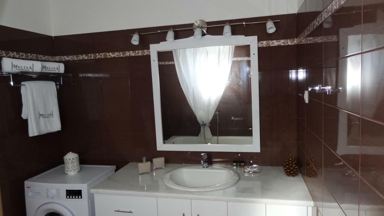 Melina Apartments Pool View Argostolion Dış mekan fotoğraf